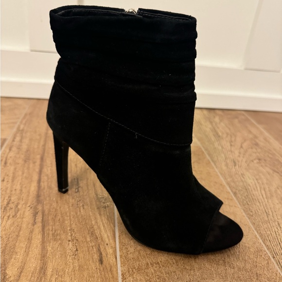 BCBGeneration black suede open toe bootie heel - Picture 2 of 2